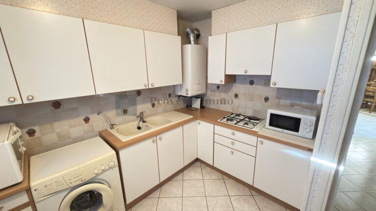 Appartement Fréjus – 3 pièces, 2 chambres, balcon et garage